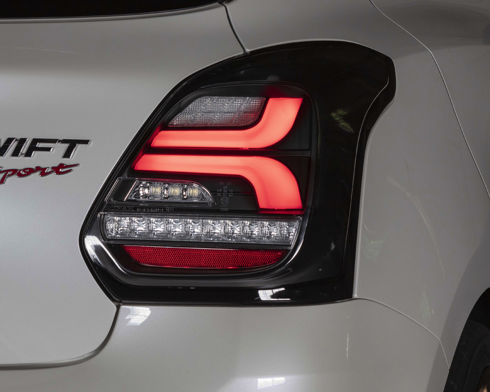 スズキ ZC33S スイフトスポーツ JEWEL LED TAIL LAMP REVO｜製品情報｜VALENTI