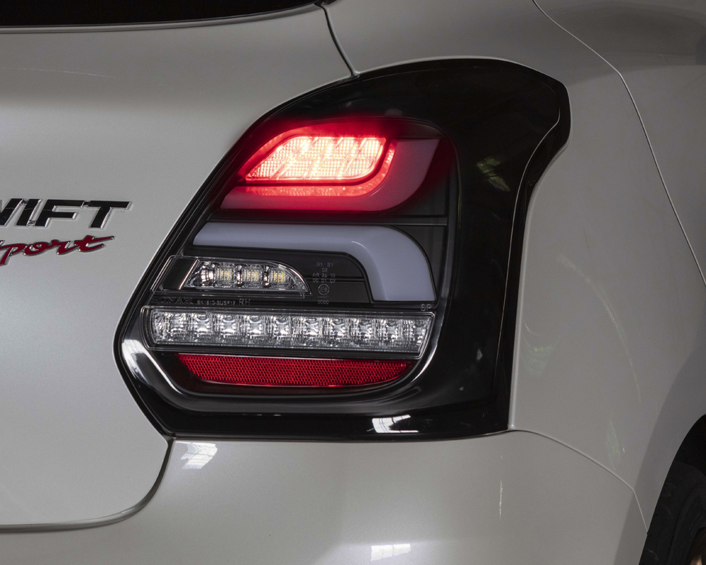 スズキ ZC33S スイフトスポーツ JEWEL LED TAIL LAMP REVO｜製品情報｜VALENTI