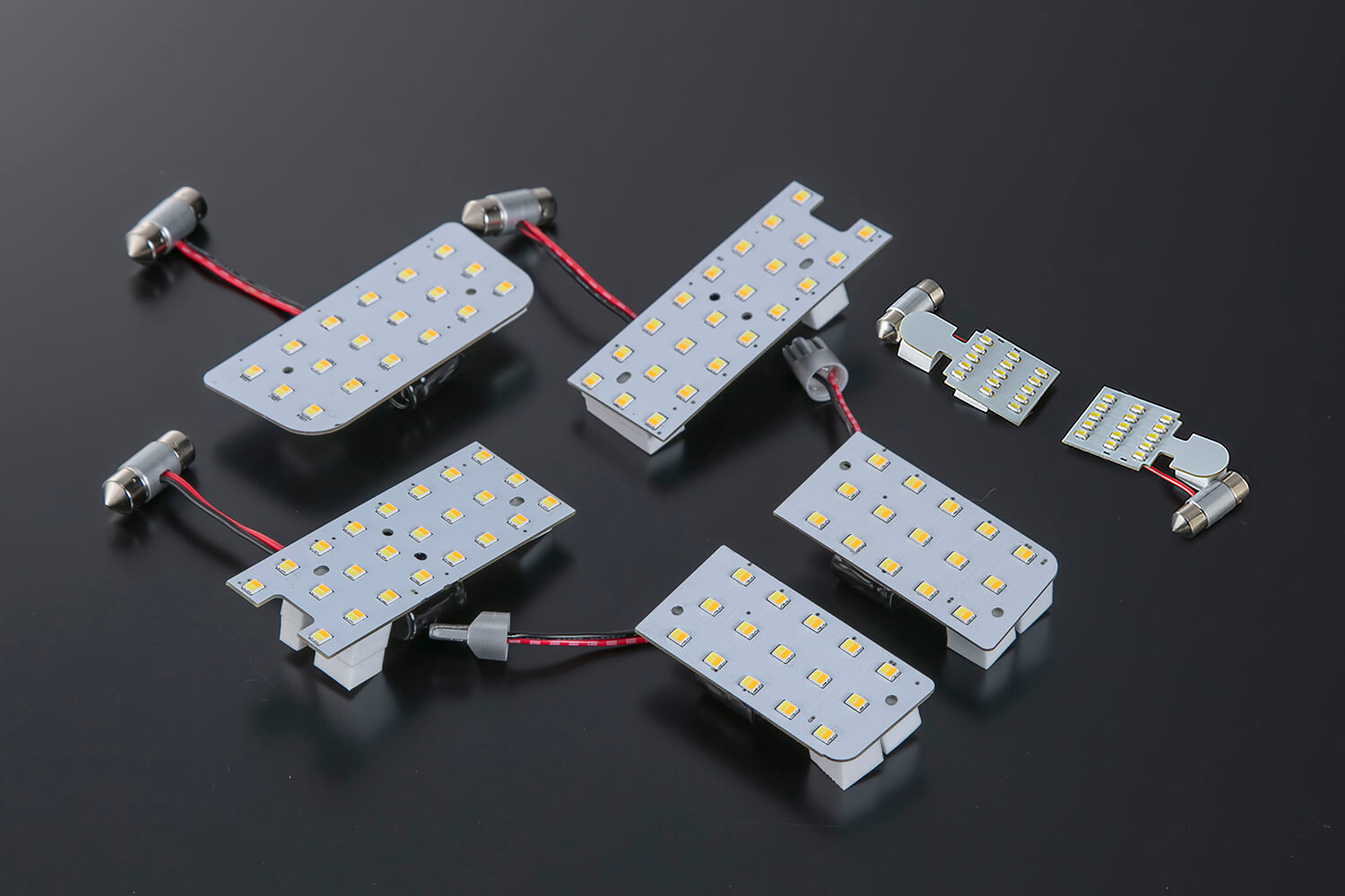 3色調色機能付きデリカD:5専用LEDルームランプセット「トライトーン